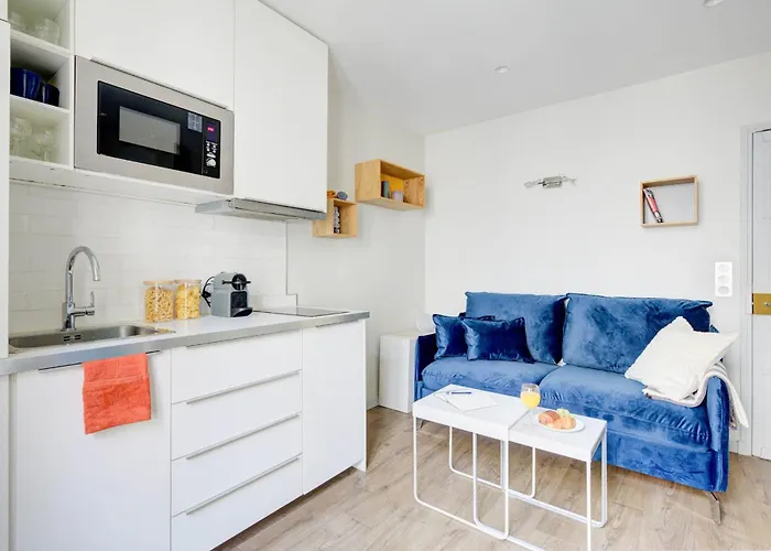 Eiffel Tower & Invalides - 1br - Cityapartmentstay شقة *