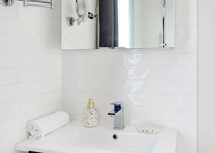 Eiffel Tower & Invalides - 1br - Cityapartmentstay * باريس